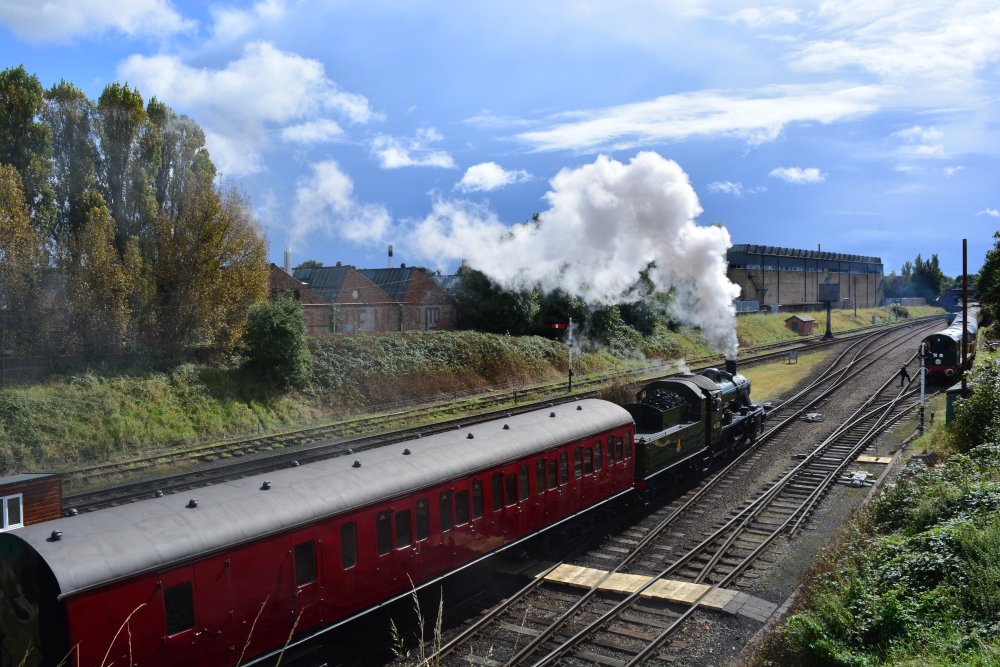 46521 Ivatt Class Mogul 2F/2MT 2-6-0 steam locomotive mixed traffic ...